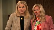 Kristen Johnston and Leanne Morgan in Leanne | Image via YouTube/Netflix